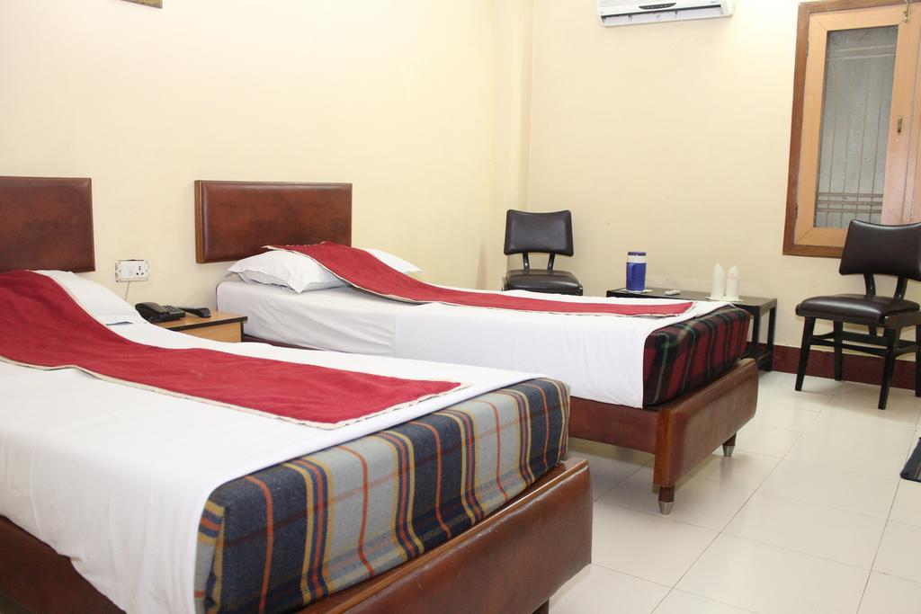 Hotel Bengal International Siliguri Habitación foto